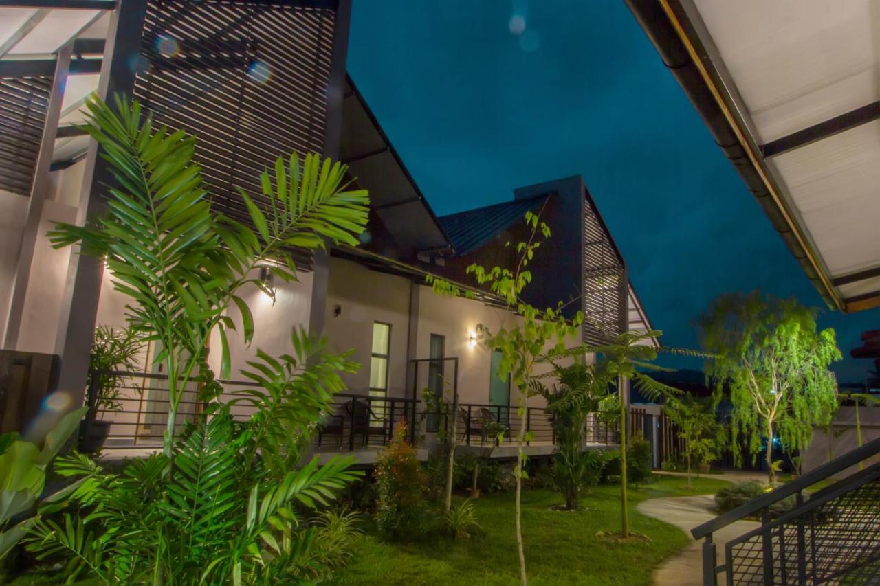 Villa Paddy Padang Mat Sirat Exterior foto